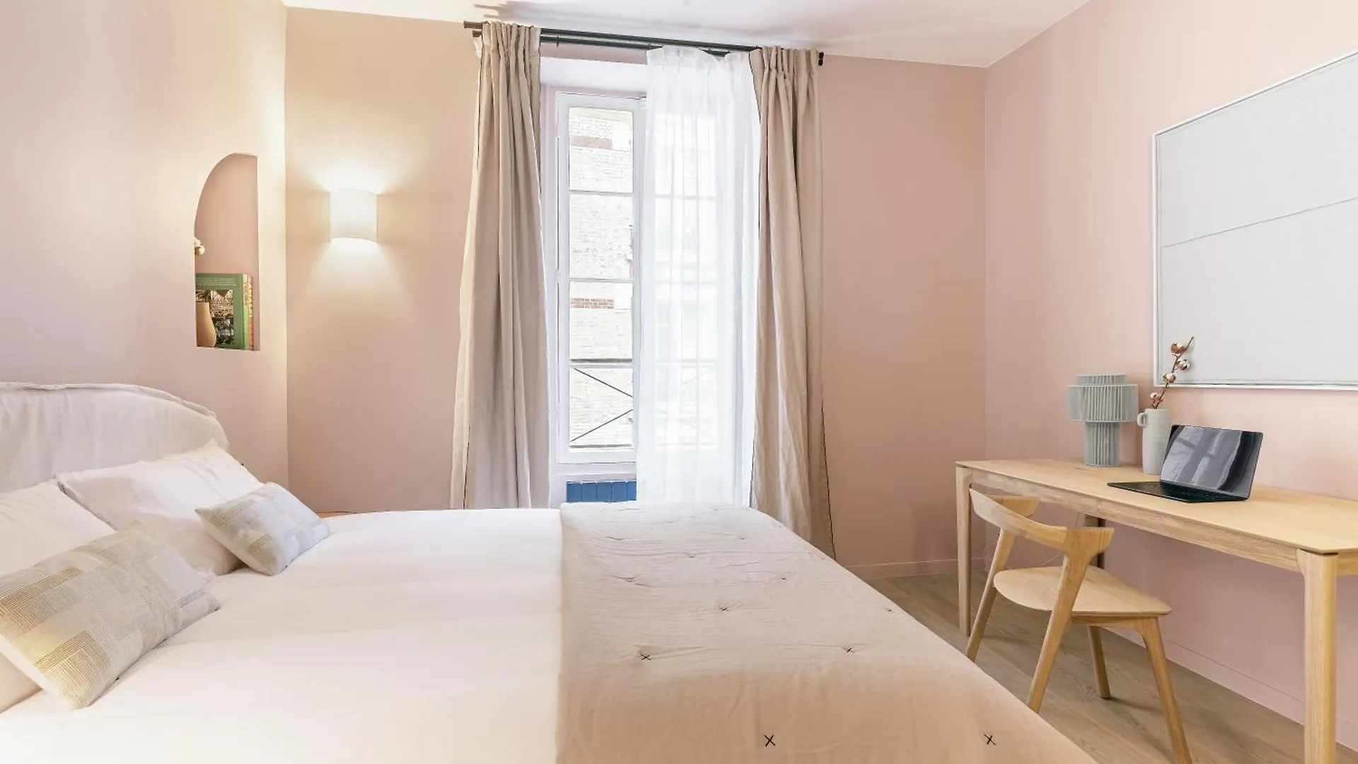 Marais - 4 Pieces De 115 M2 - Grand Salon Convivial Apartment Paris 0*,  France